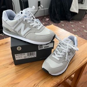 New balance 574, brand new in box